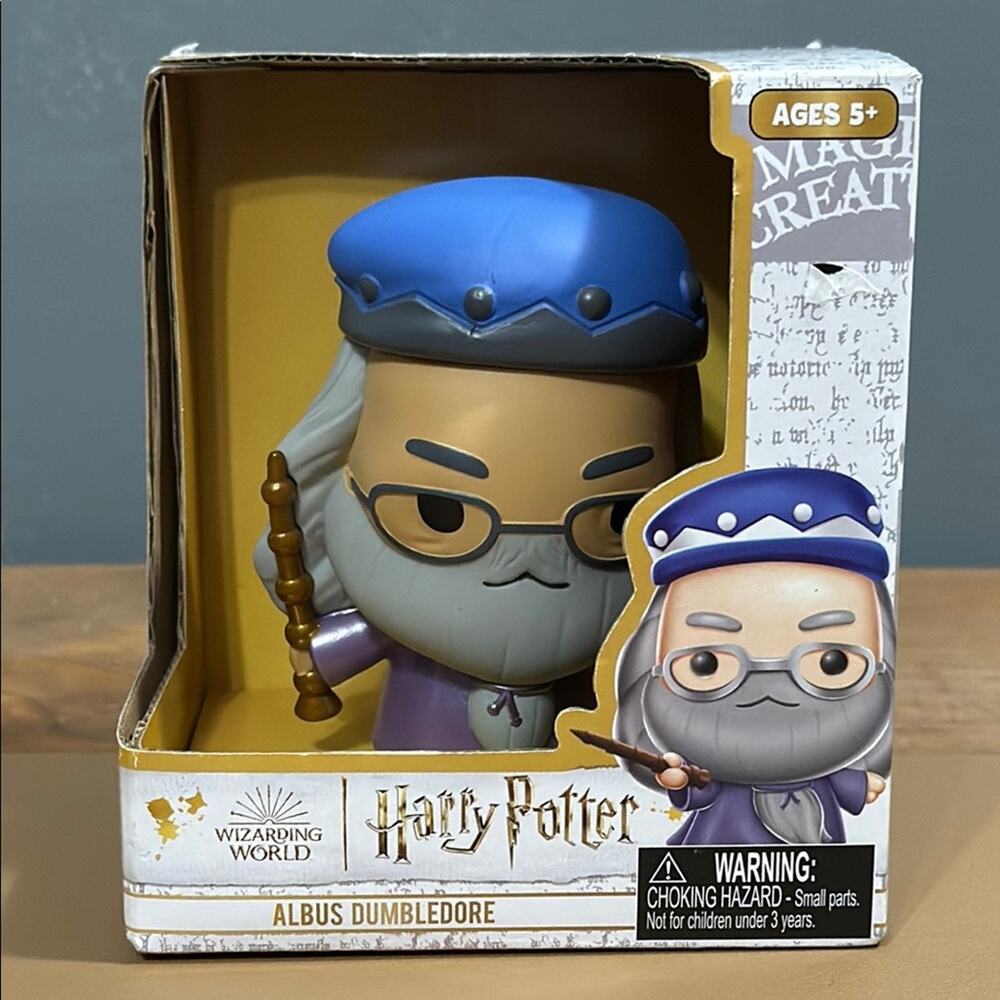 Wizarding World Harry Potter Albus Dumbledore 1 of 4 collectible figures new box